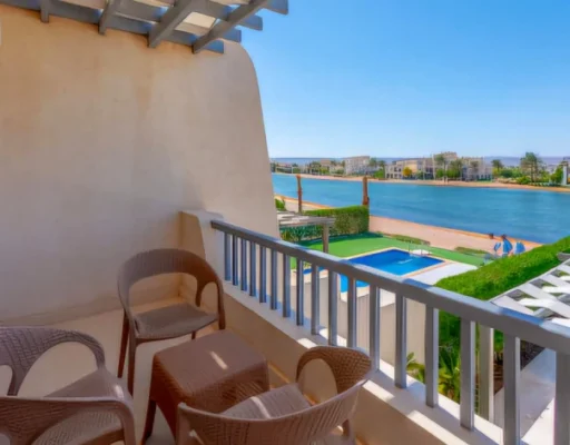 Joubal, 3BR+ Nanny Villa, Heated Pool, Lagoon View, JB31