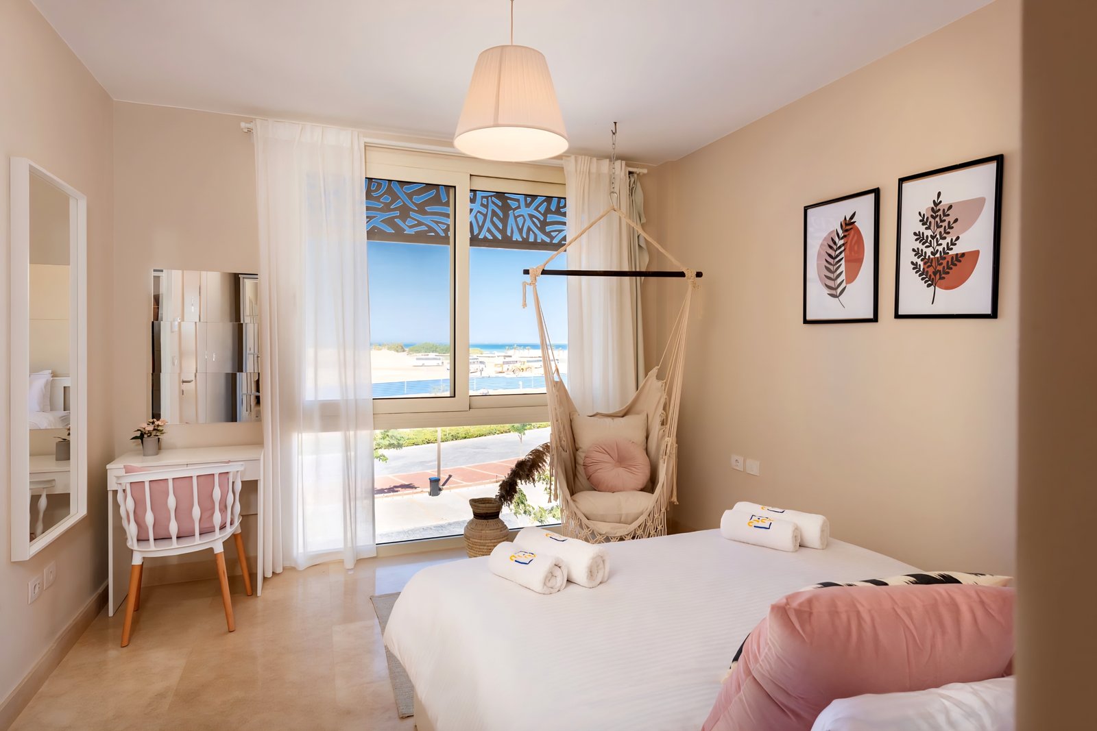 Mangroovy, 1BR Apt, Privet Rooftop, Back View, Pool & Beach Access.