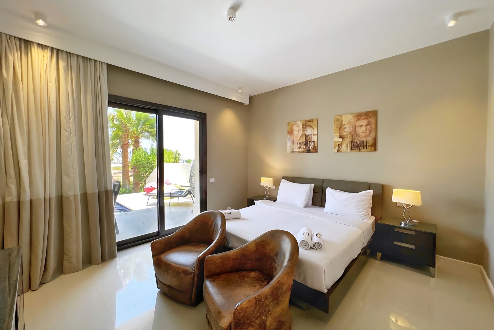 Ancient Sands, 3BR Villa, Private Pool & Lagoon Access.