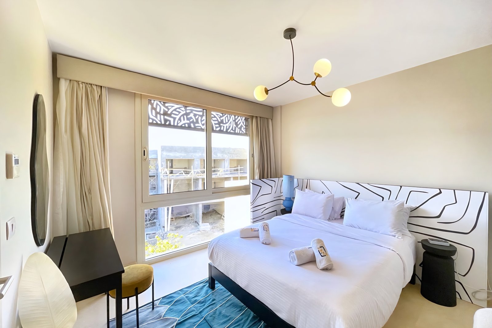 Mangroovy, 1BR Apt, Private Rooftop, Back View, Pool & Beach Access