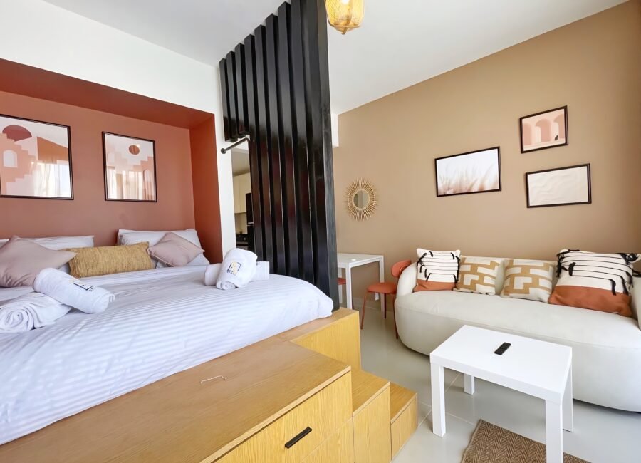 G-Cribs, Studio, Pool View.