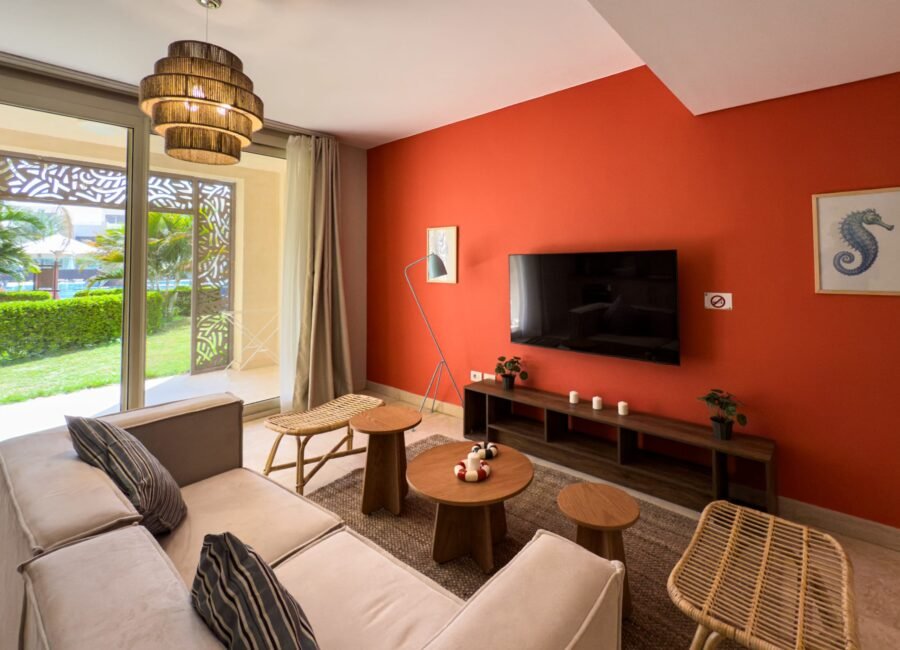 Mangroovy, 2BR Apt + Nanny, Pool View & Beach Access.