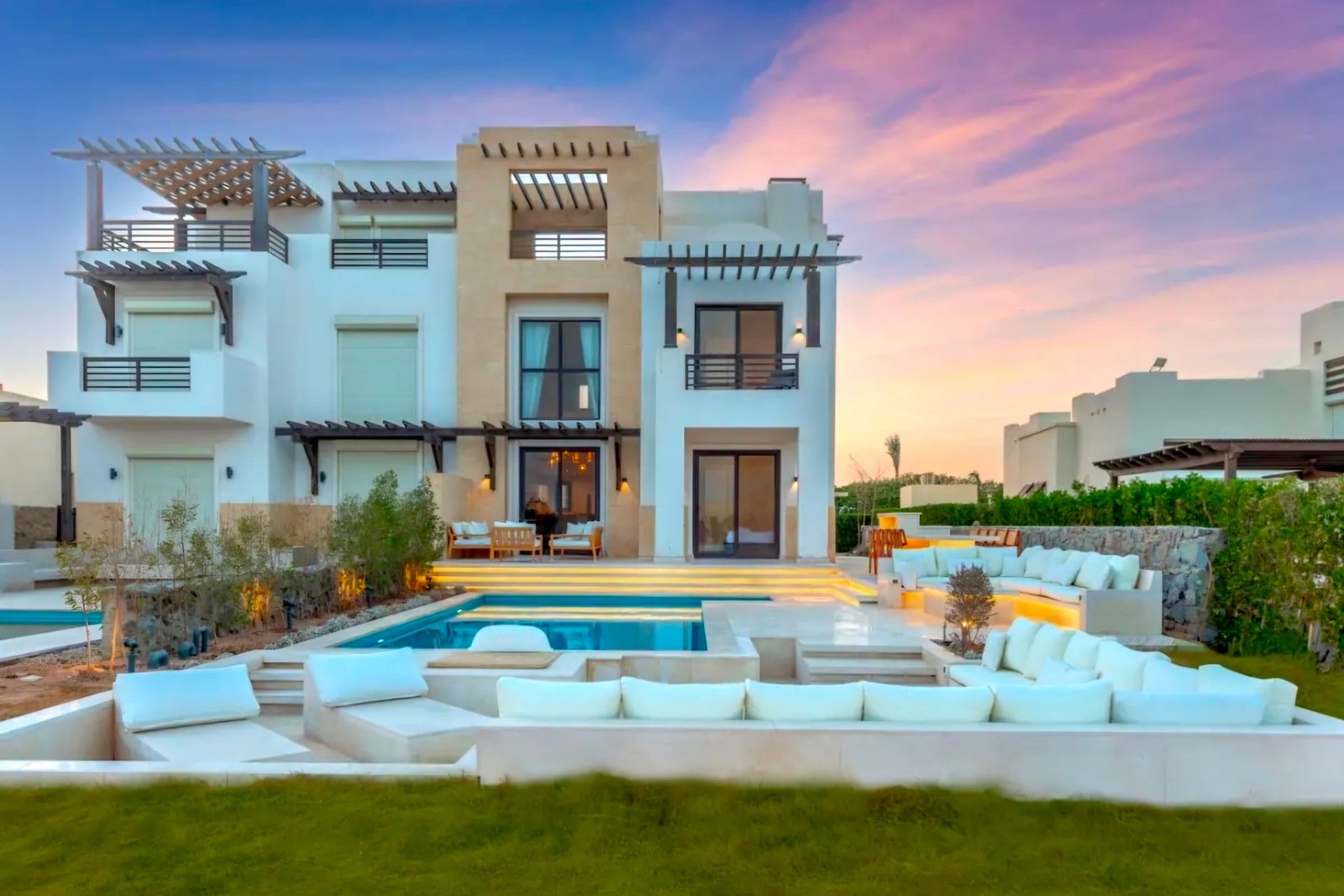 Ancient Sands, 3BR Twinhouse + Guest Room, Private Heated Pool, Lagoon View, ASV31