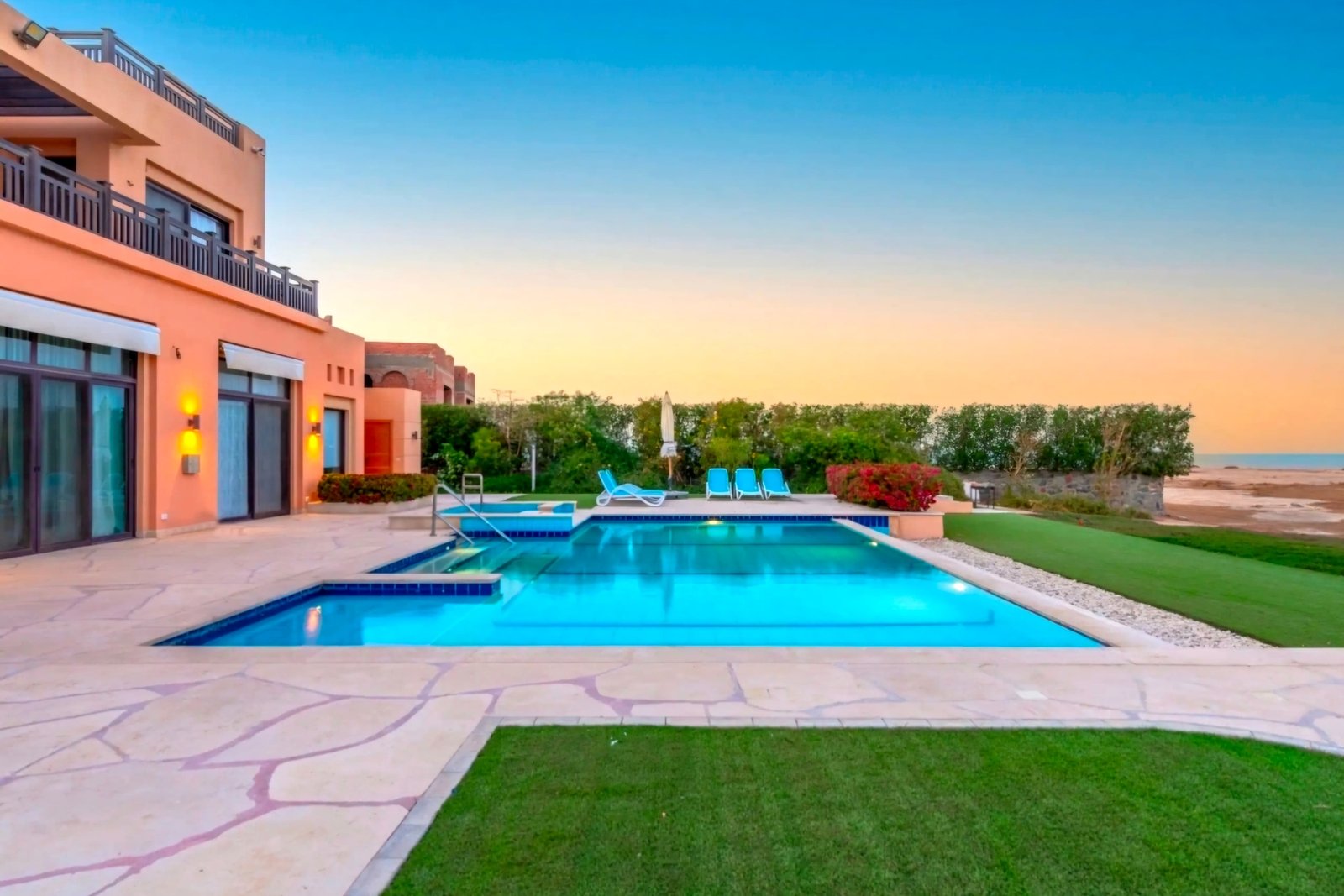 Fanadir Bay, 2BR Apt, Lagoon & Sea View, Pool Access, FB20