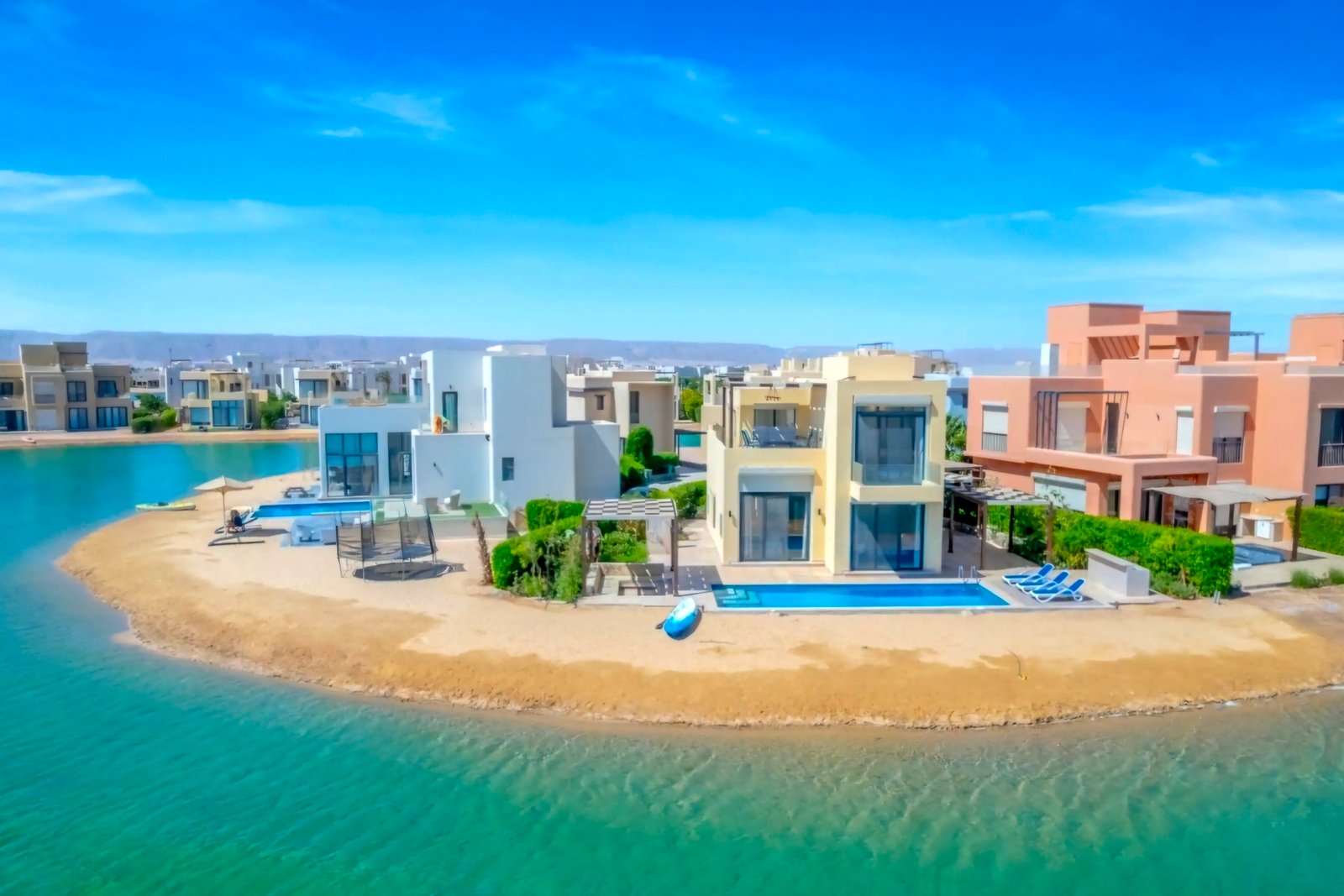 Tawila, 3BR Villa, Private Pool, Lagoon View.