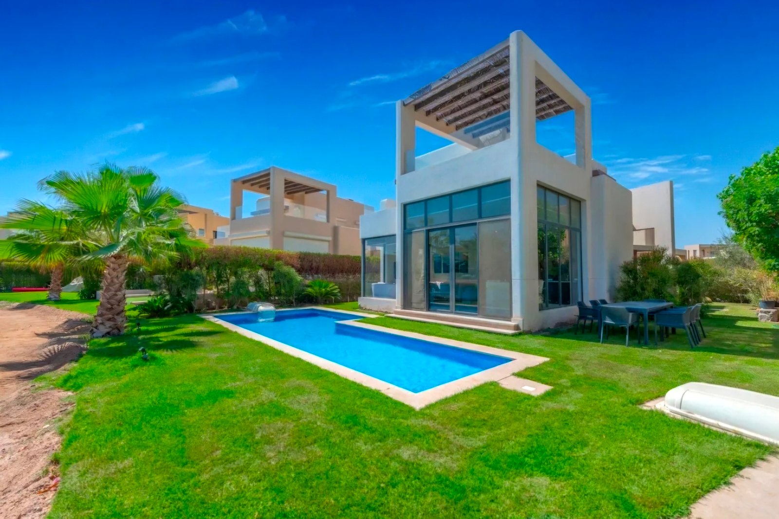 Tawila, 4BR Villa, Private Pool, Lagoon View.