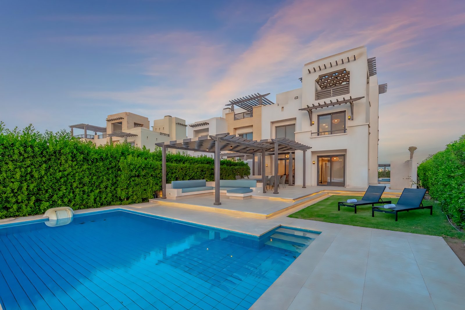 Ancient Sands, 4BR Twinhouse, Private Pool, Lagoon View.