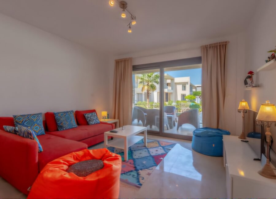 G-Cribs, 2BR Apt, Pool & Garden View