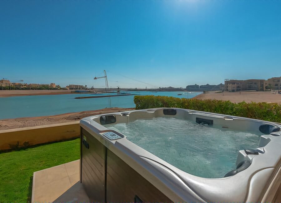 Waterside, 1BR Apt, Private Jacuzzi, Lagoon View, Pool Access