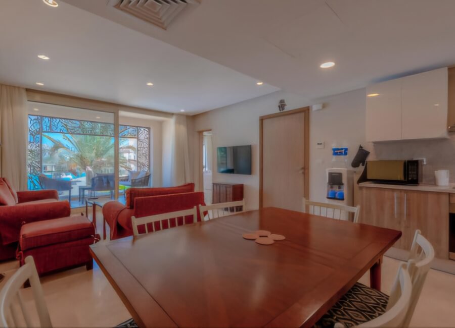 Mangroovy, 2BR Apt, Pool view, Beach access