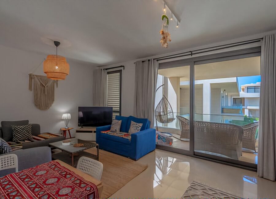 G-Cribs, 1BR Apt, Pool Access